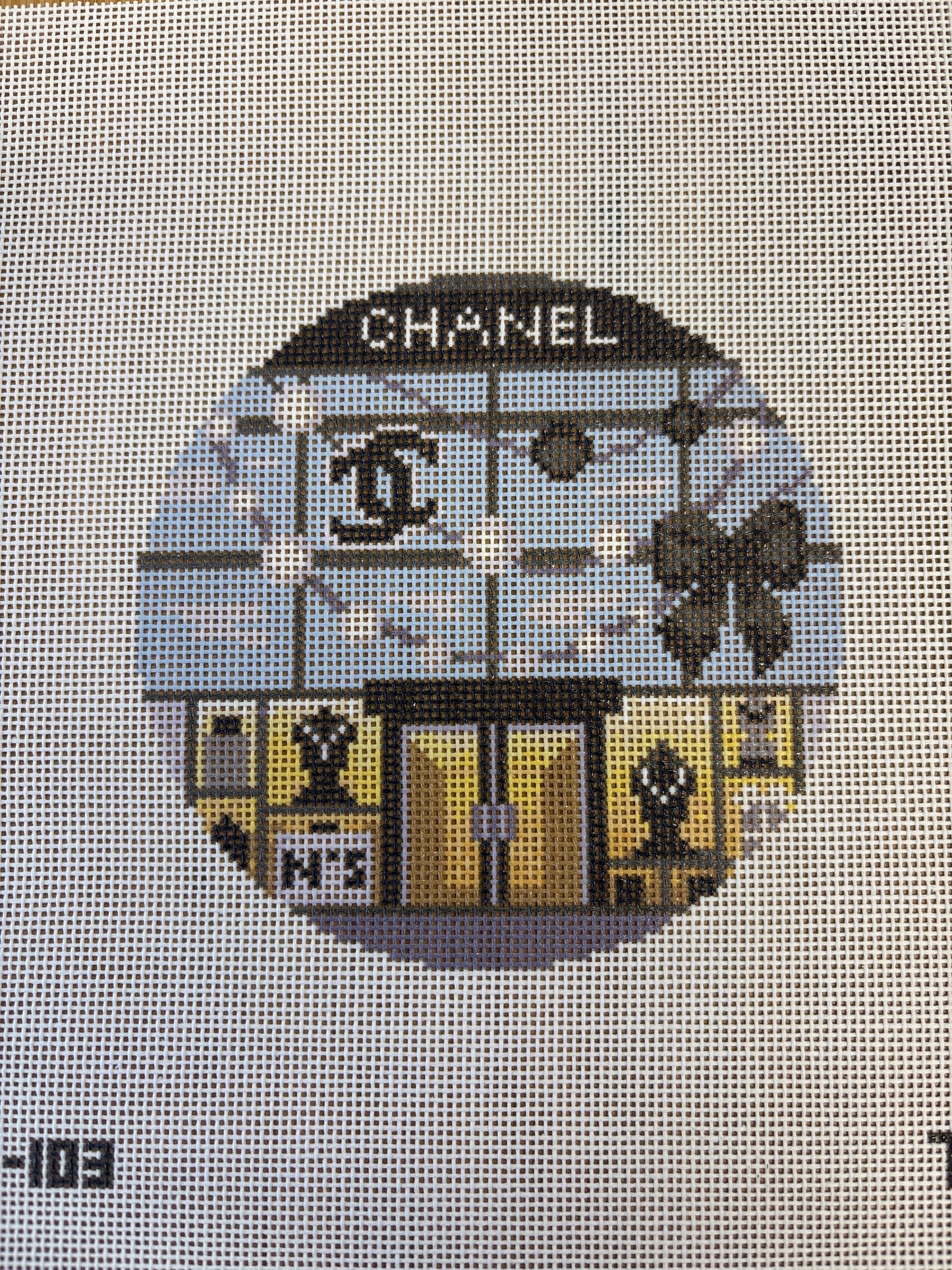 CC Storefront Round