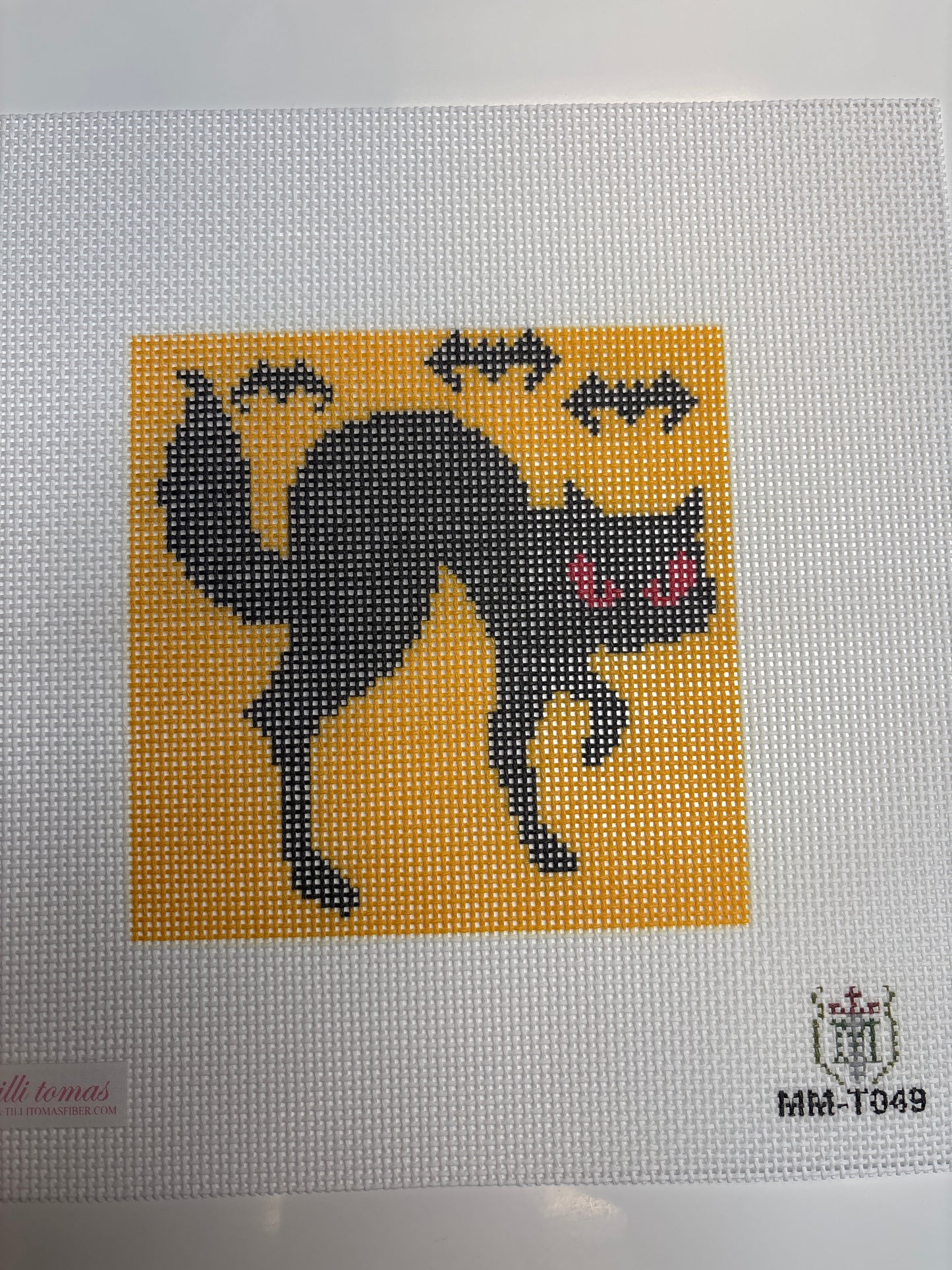 MM-T049 Black Cat with Bats - Trunk Show