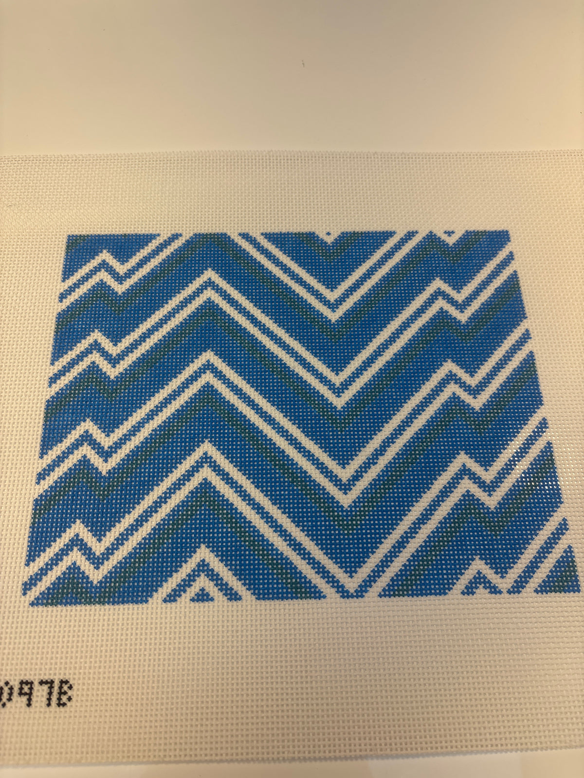 1097B - Zag Clutch Aqua - Trunk Show