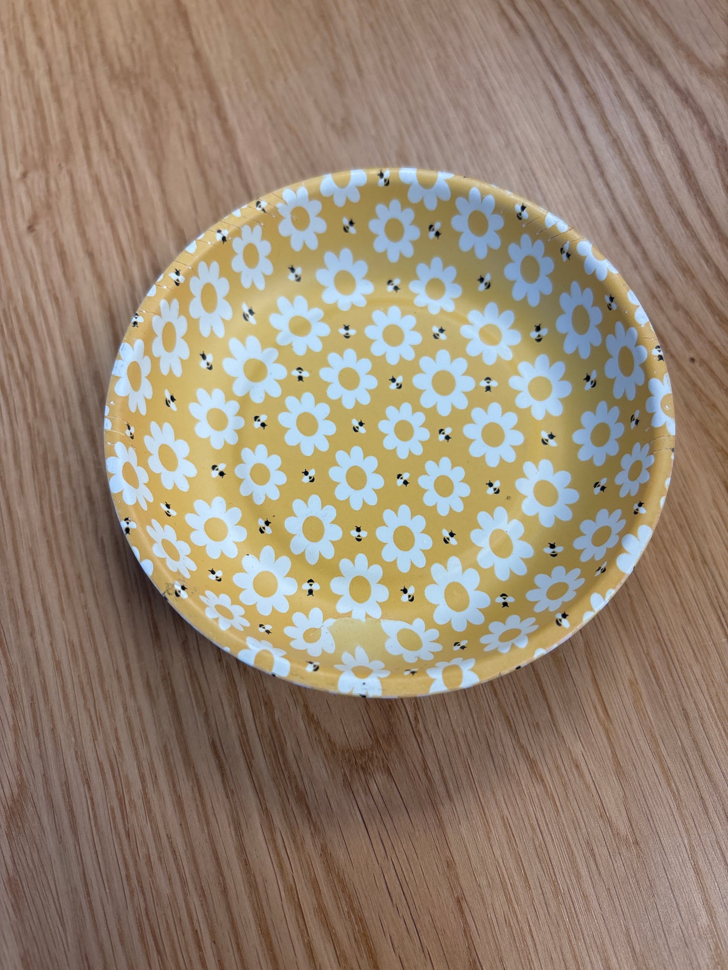 Magnetic Bowl- Daisies with Bees