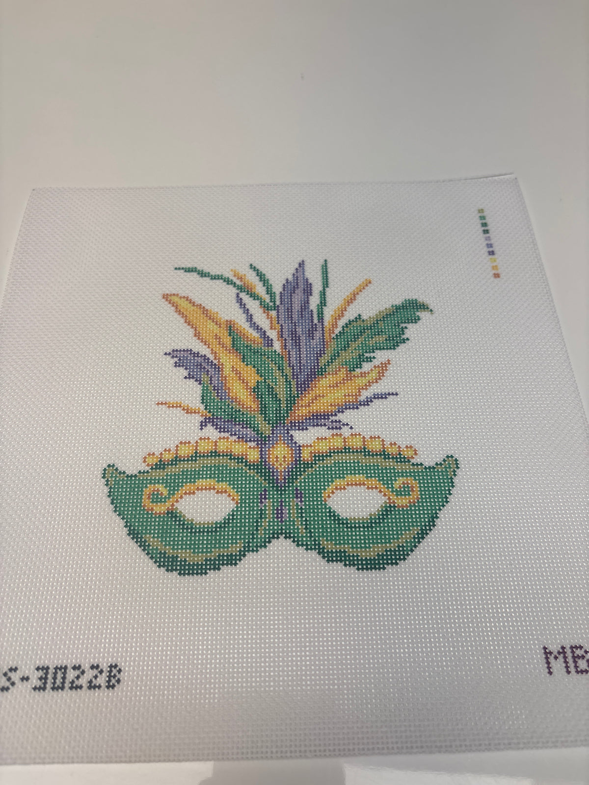 3022B - Mardi Gras Mask Green - Trunk Show