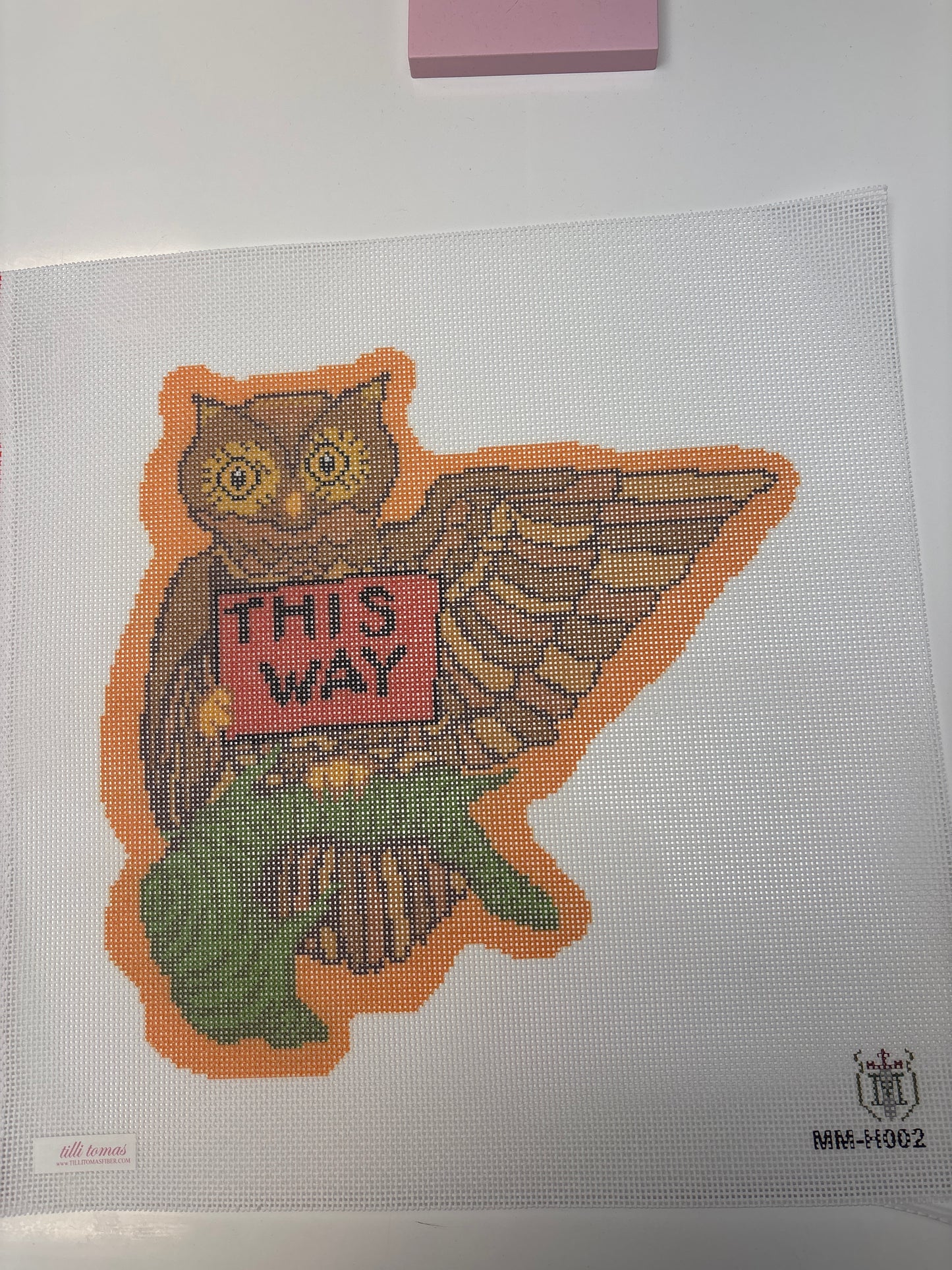 MM-H002 - Owl Sign - Trunk Show